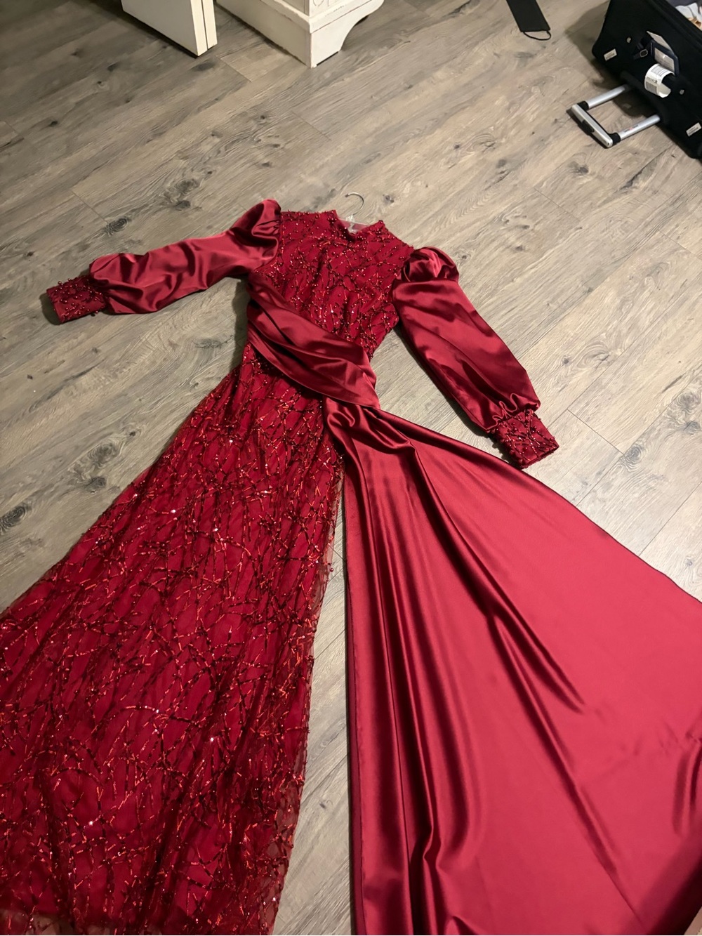 Elegant Red Beaded Long Sleeve Evening Dress